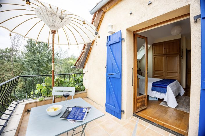 Image No.8-4 Bed House for sale