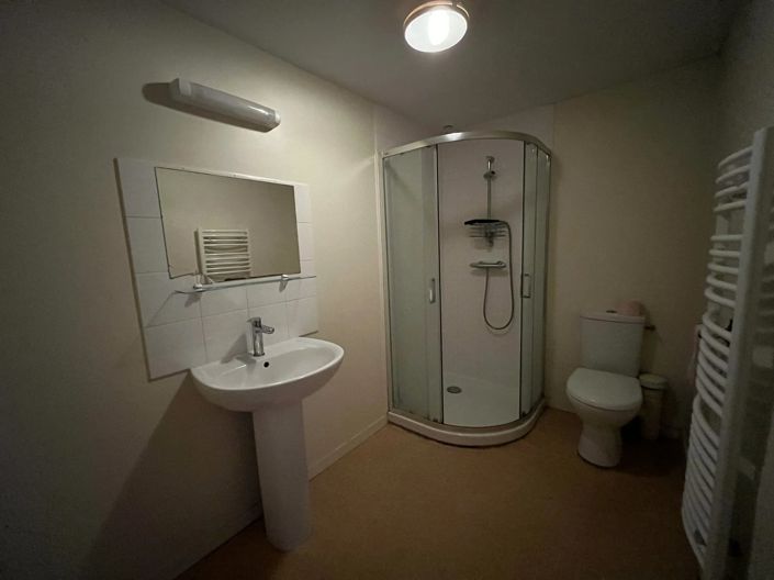 Image No.11-3 Bed House for sale