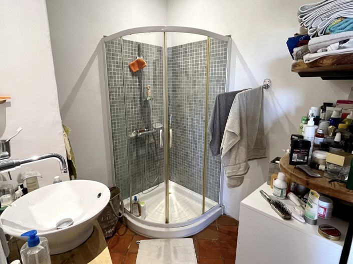 Image No.10-4 Bed House for sale