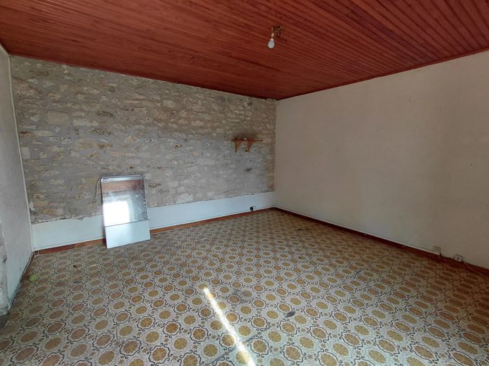 Image No.11-9 Bed House for sale