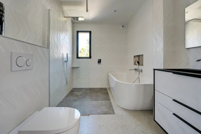 Image No.10-3 Bed House for sale