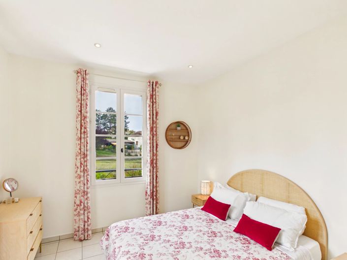 Image No.14-4 Bed House for sale