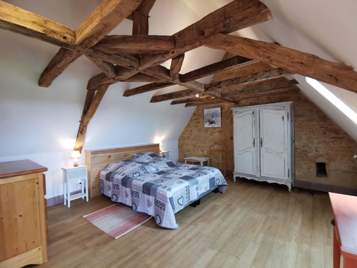 Image No.10-8 Bed House for sale