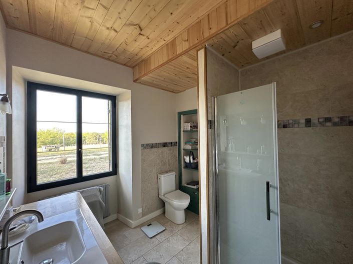 Image No.7-8 Bed House for sale