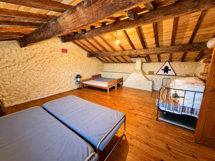 Image No.8-3 Bed House for sale