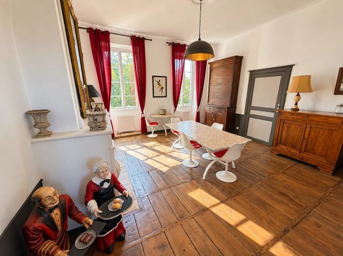 Image No.4-6 Bed House for sale