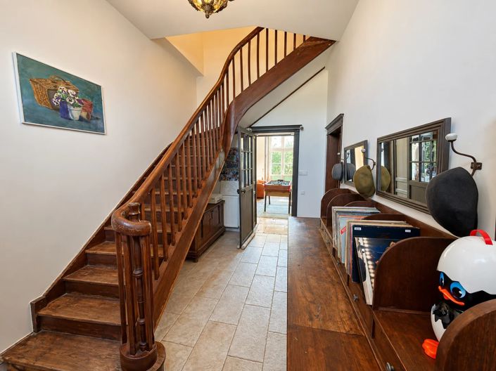 Image No.6-6 Bed House for sale