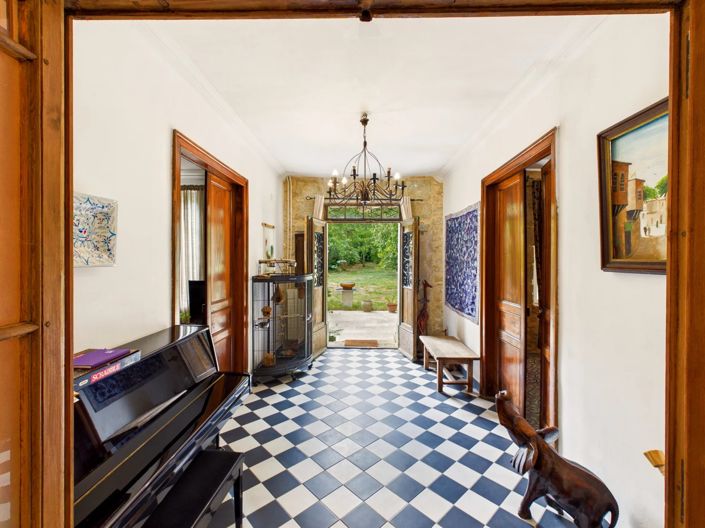 Image No.4-6 Bed House for sale