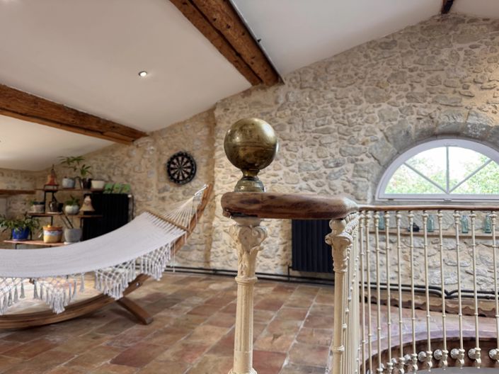 Image No.8-6 Bed House for sale
