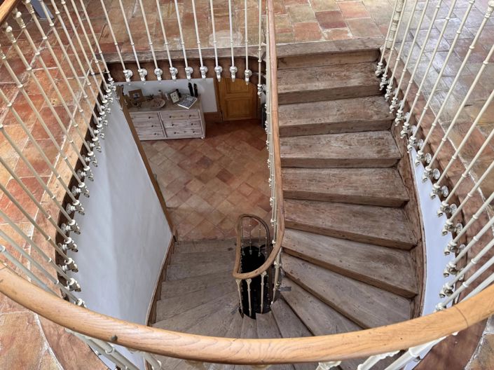 Image No.9-6 Bed House for sale