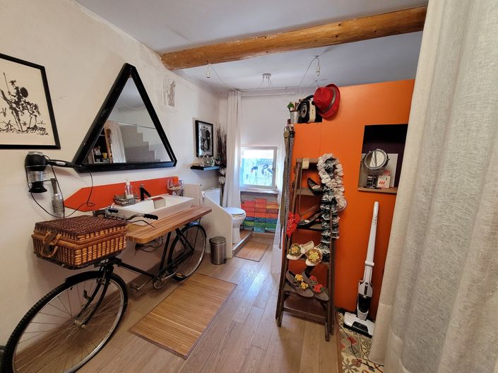 Image No.9-2 Bed House for sale