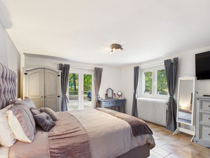 Image No.12-5 Bed House for sale