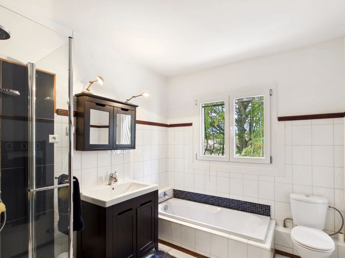 Image No.13-3 Bed House for sale