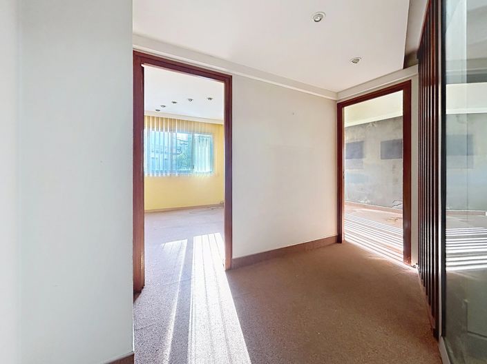 Image No.5-Commercial for sale