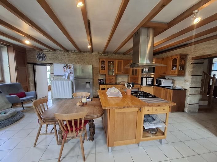 Image No.2-4 Bed Village House for sale