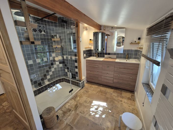 Image No.15-4 Bed House for sale