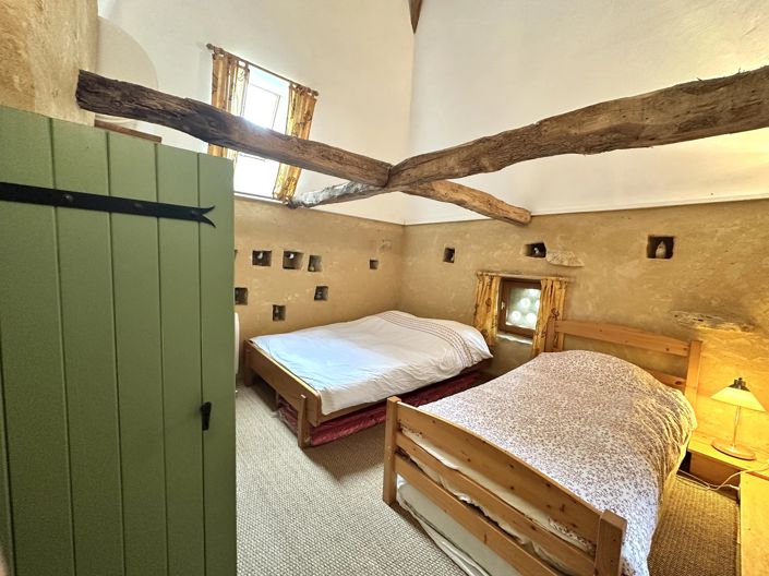 Image No.11-2 Bed House for sale