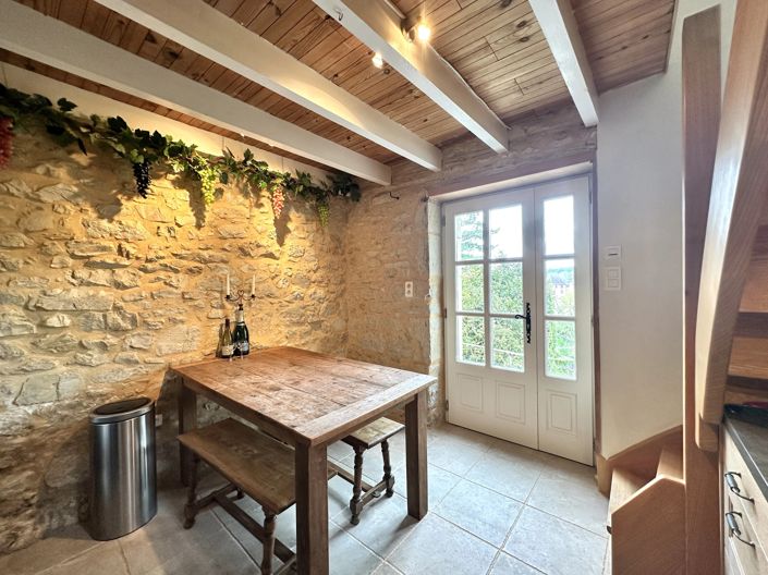 Image No.4-2 Bed House for sale