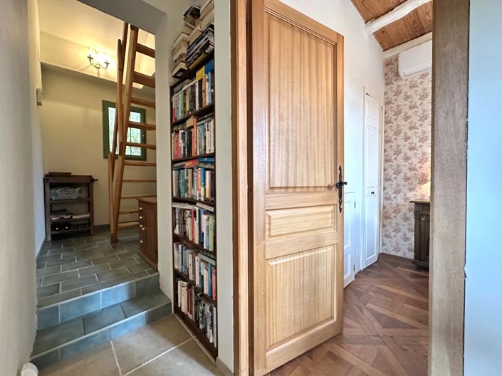 Image No.7-2 Bed House for sale