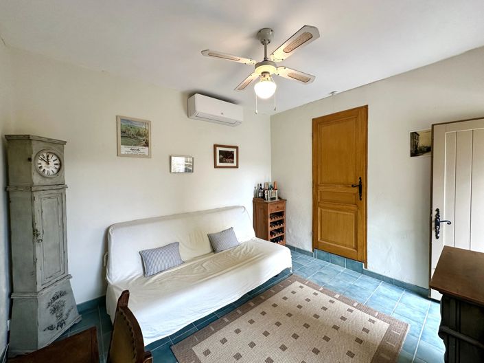 Image No.8-2 Bed House for sale