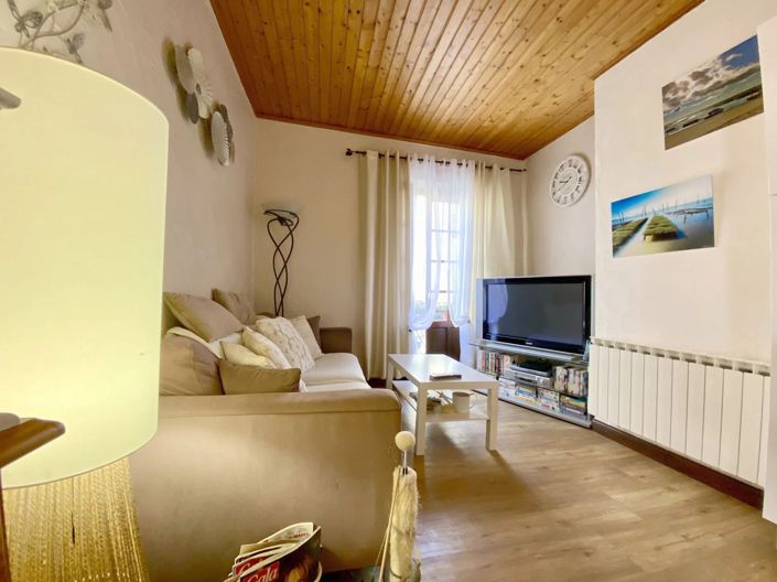 Image No.7-3 Bed Village House for sale