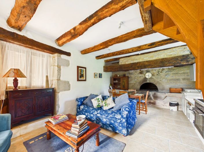 Image No.12-8 Bed House for sale