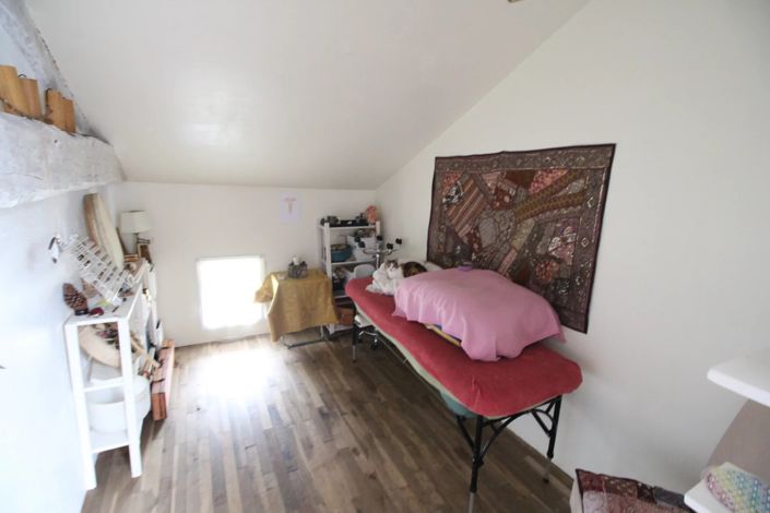Image No.5-2 Bed House for sale