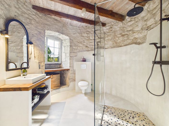 Image No.8-8 Bed House for sale