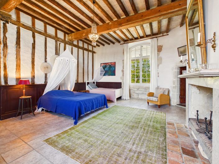 Image No.9-8 Bed House for sale