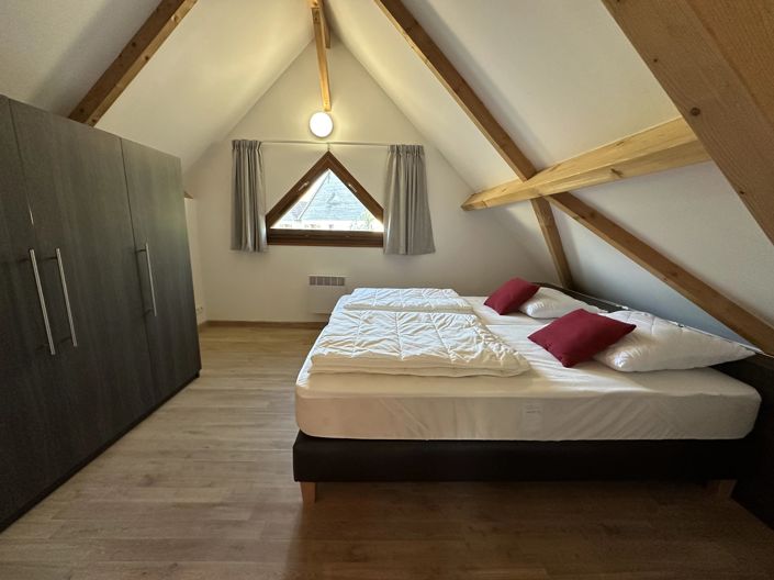 Image No.9-4 Bed House for sale