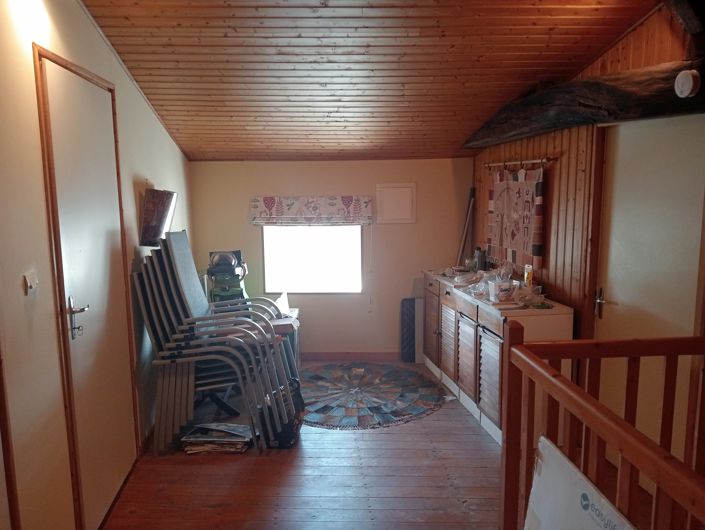 Image No.10-3 Bed House for sale