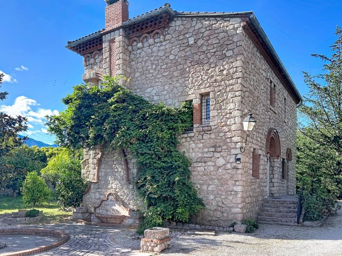 Image No.15-5 Bed House for sale