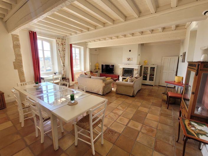 Image No.8-3 Bed House for sale