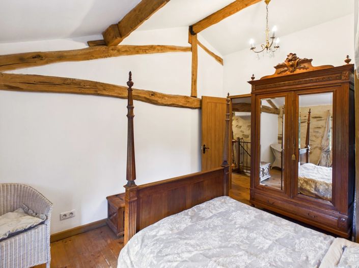 Image No.14-5 Bed House for sale