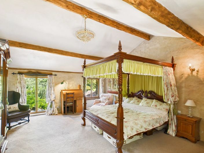 Image No.4-5 Bed House for sale