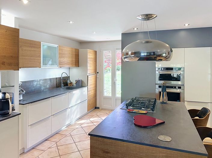 Image No.5-4 Bed House for sale