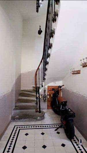 Image No.5-4 Bed House for sale