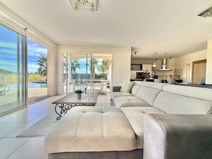 Image No.3-4 Bed House for sale