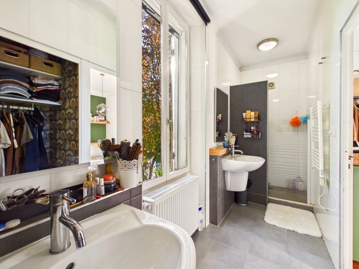 Image No.9-4 Bed House for sale