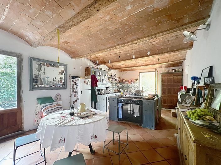 Image No.7-9 Bed House for sale