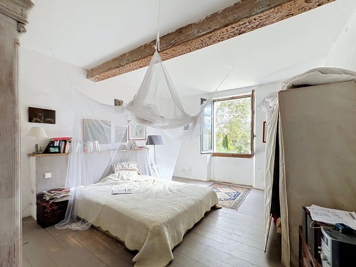 Image No.8-9 Bed House for sale