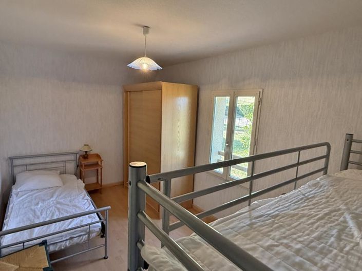 Image No.8-3 Bed House for sale