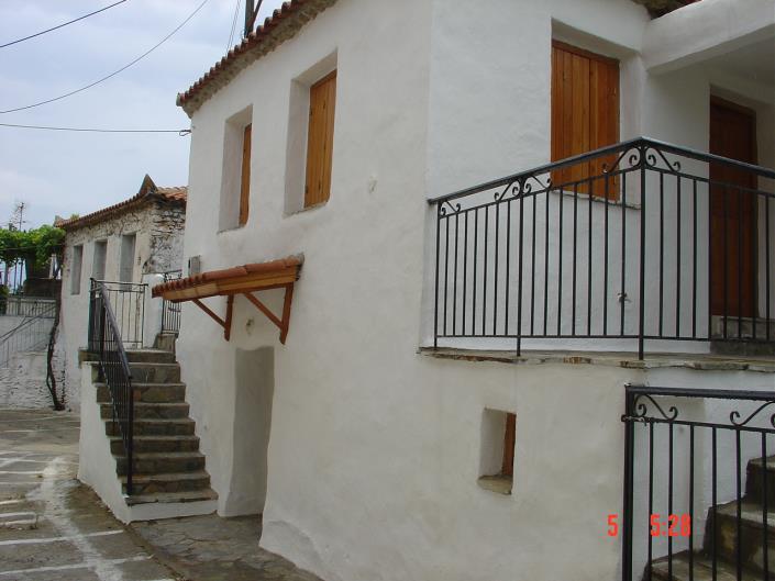 Image No.1-3 Bed House for sale