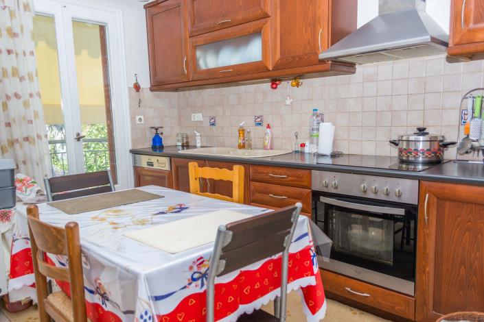 Image No.5-9 Bed Condo for sale