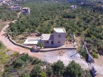 Traditional-2-bed-2-bath-tower-house-on-480-sq-m--plot--350-m-from-Pantazi--896---14-