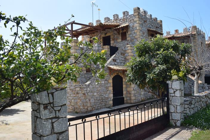 Image No.1-2 Bed Villa for sale