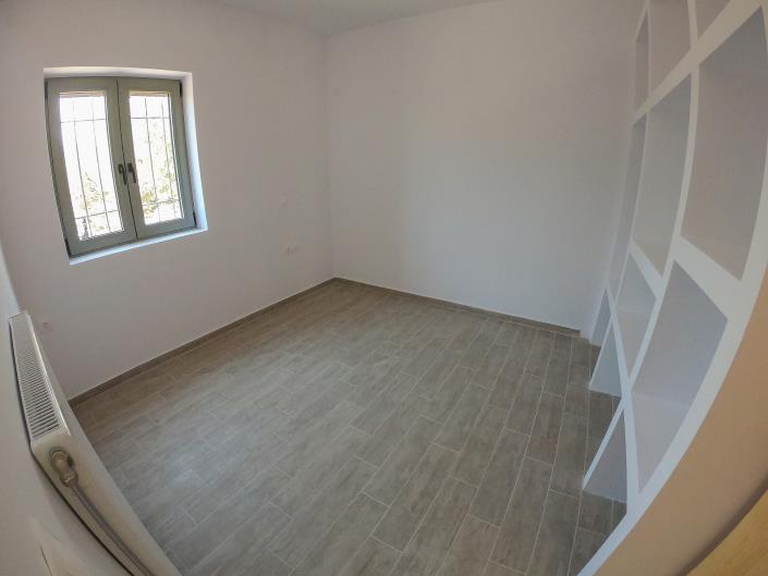 Image No.6-2 Bed House for sale