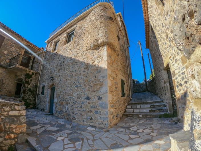 Image No.14-3 Bed House for sale