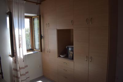 Real-Estate-915--79-
