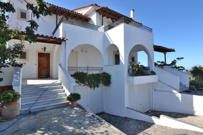 Image No.6-Maison de 6 chambres à vendre à Koroni